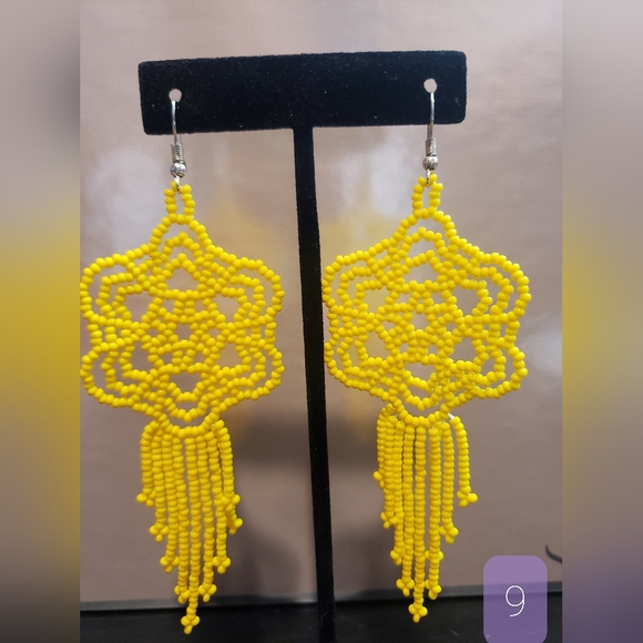 Beaded earrings - Picture 9 of 10